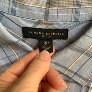 Banana Republic XLT Long Sleeved Blue Linen Shirt